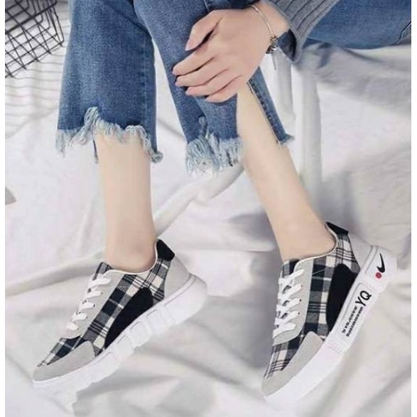 YQ Sepatu Wanita Sneakers Tali Casual Keren Terbaru Kickers Original Trend