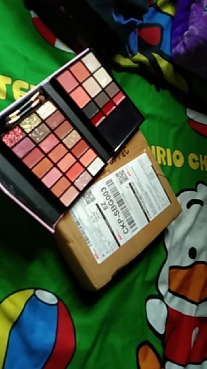 Jam Dinding Bingkai Foto Karakter Kartun Spongebob Hadiah Gift Kado Custom Ultah Ulang Tahun Wedding