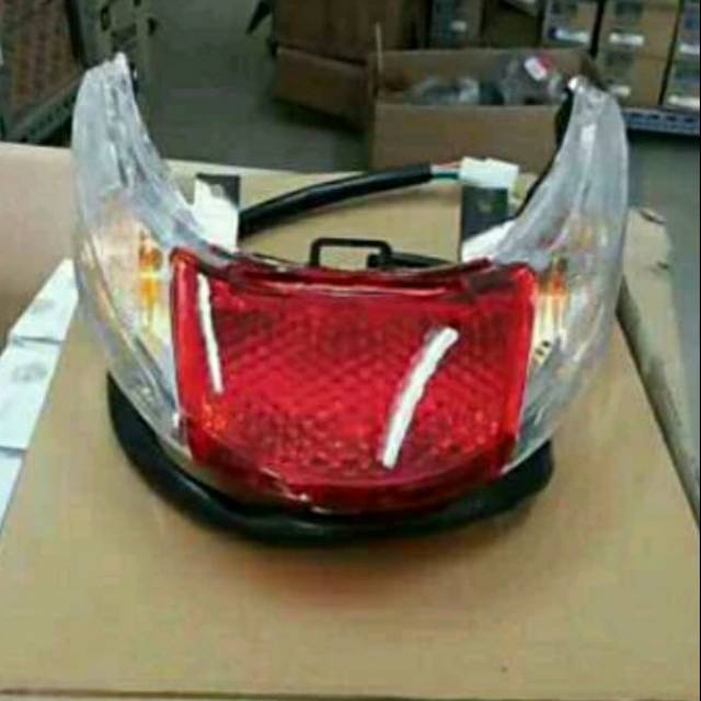 WIN# Lampu stop lampu belakang assy vario 110 cw karbu
