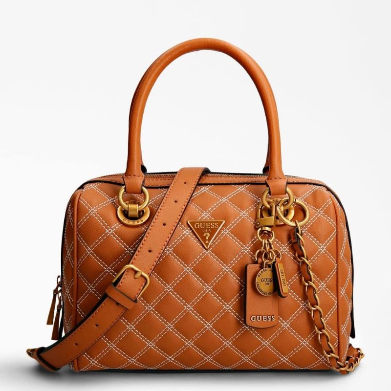 GUESSS Cessily quilted handbag