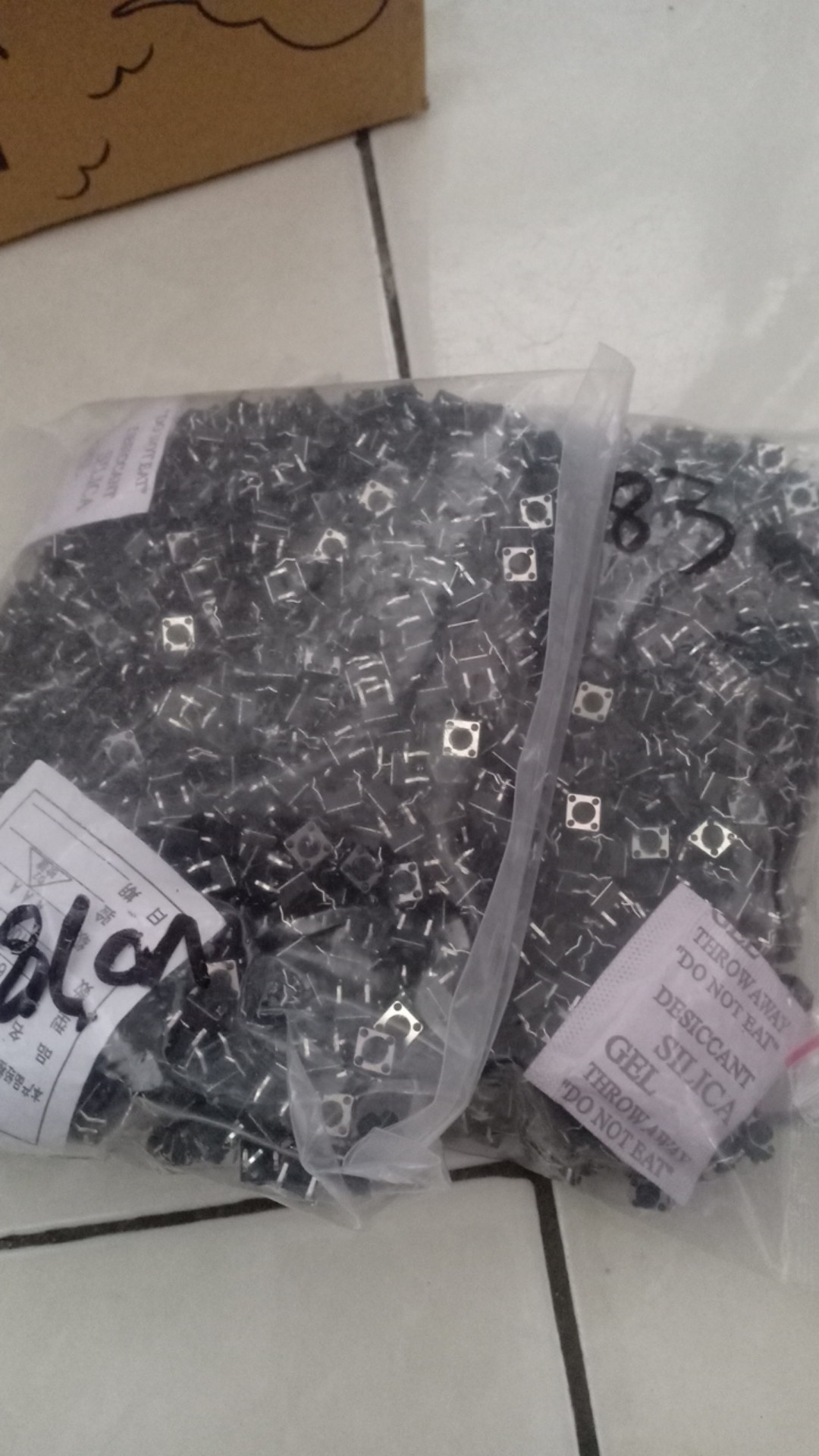 Mcigicm 2000pcs Tombol Push Button Tactile Mini 6 * 6 * 5mm 4 Pin Dip 6 * 6 * 5