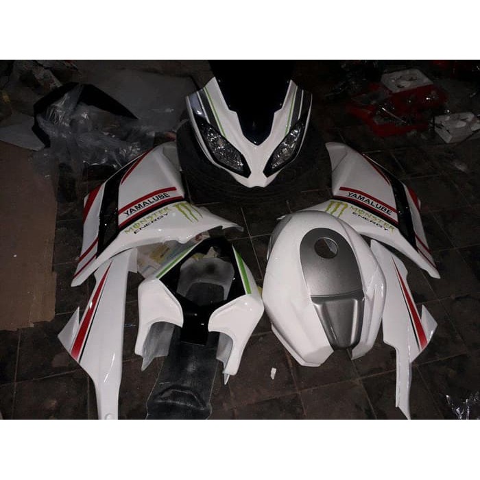Aksesoris Motor Touring Fullset Body Fairing YAMAHA Byson Carbu model