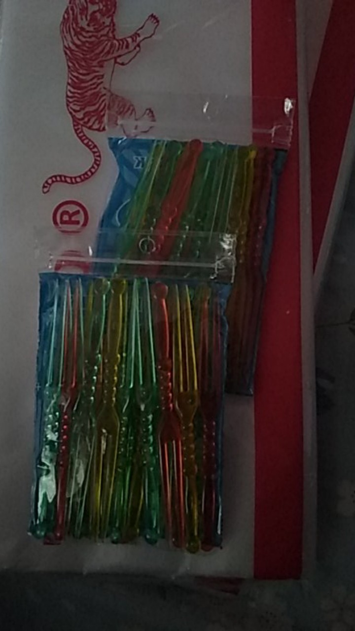 Garpu Plastik Kecil 9cm Warna / Garpu Kue / Garpu Buah Isi 24 Merk Royal
