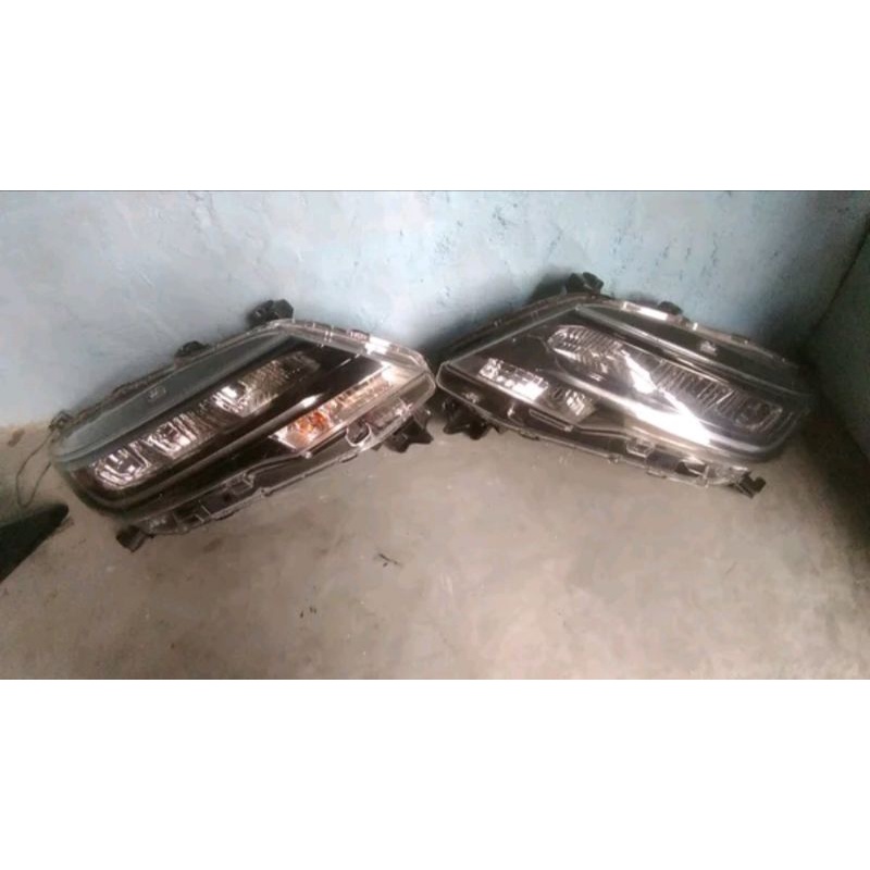 headlamp lampu depan toyota rush 2018