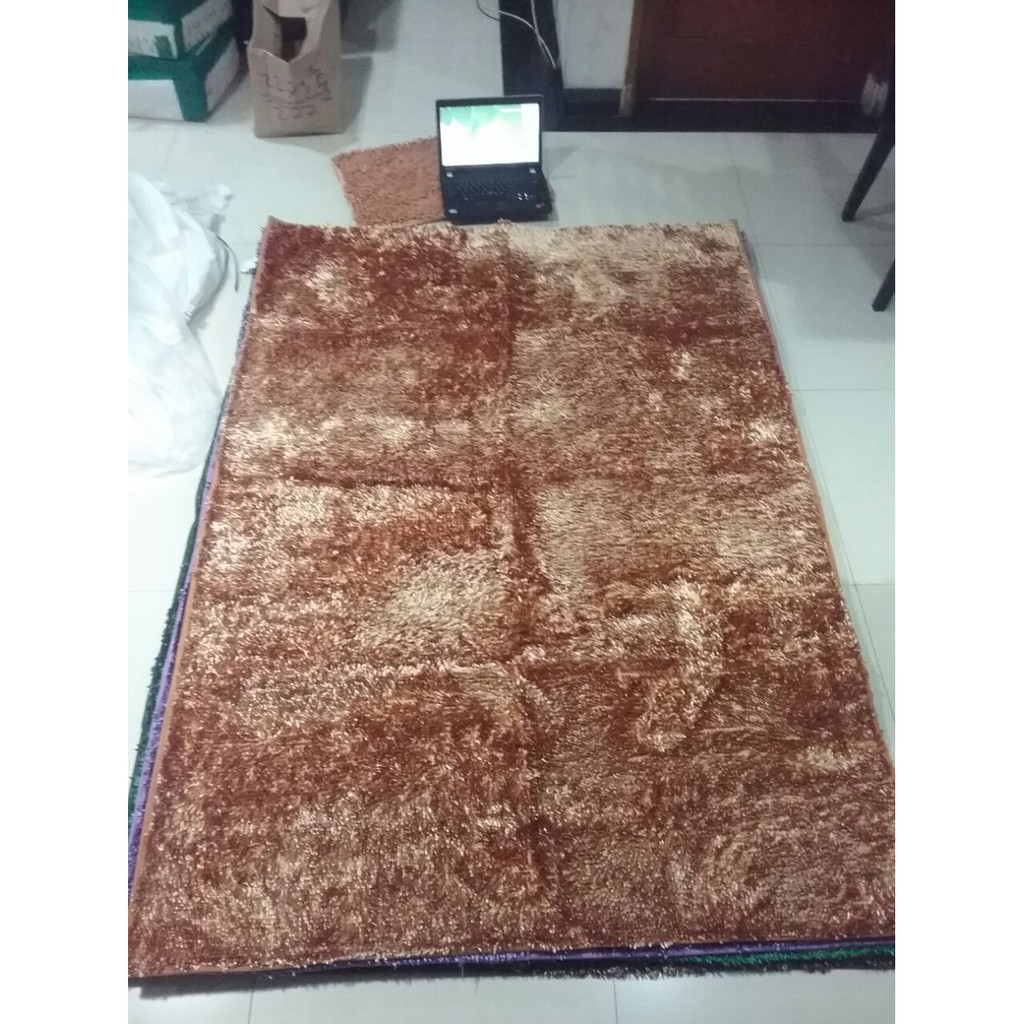 KARPET GLOSSY PENTHOUSE READY STOCK
