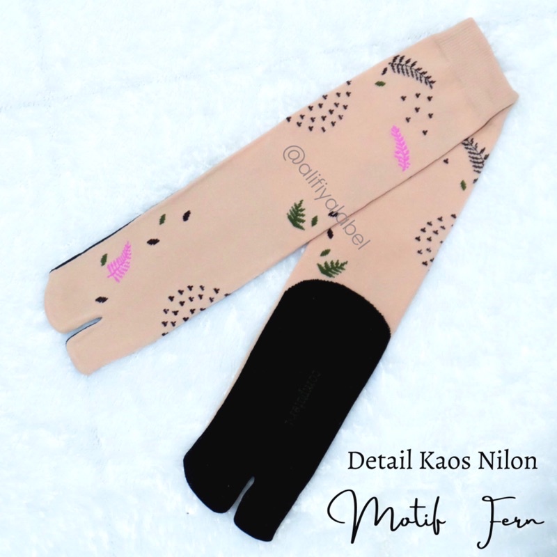 KAOS KAKI JEMPOL MUSLIMAH NILON “Motif Fern” / KAOS KAKI NILON TAPAK HITAM