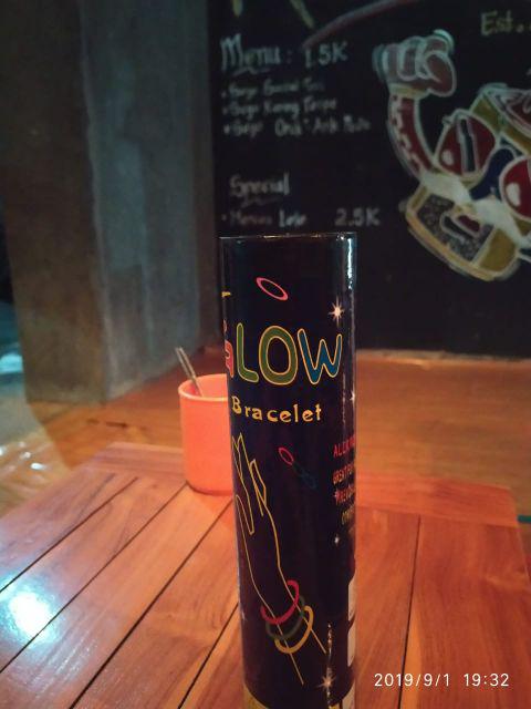 Glow Stick 100 Pcs - Stik Nyala 100 Pcs - Stick Fosfor - Glow In The Dark Stik - Gelang Fosfor