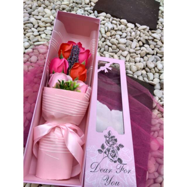 

Kado-Hadiah-Bucket-Bunga-Ultah-Valentine - 7Flowers in Box