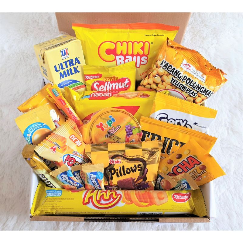 

Hampers snack ulang tahun/Gift Box/Kado Pacar