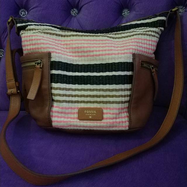 Fossil emerson hobo pink stripe ori. Preloved very good condition