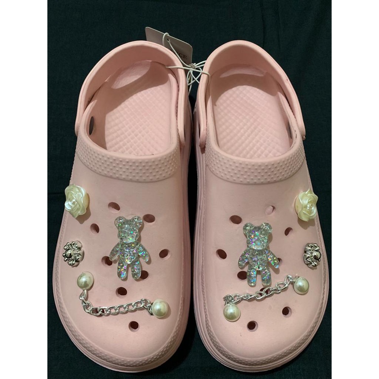 sandal baim wanita viral, Sandal wanita classic Bae Clog platform Jibbitz / Sandal Fashion Wanita Mode Bae Clog 8558-4