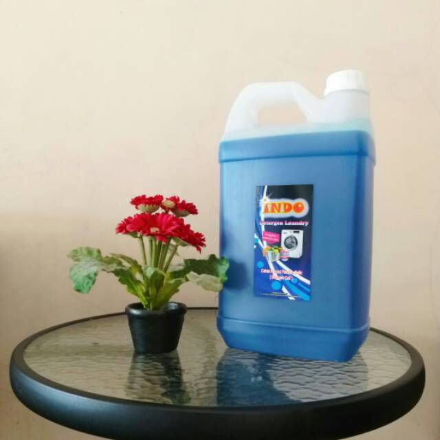 Deterjen cair laundry 5Liter