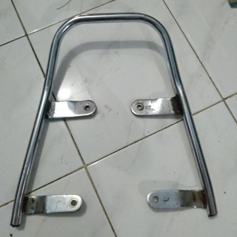 begel jok suzuki tornado