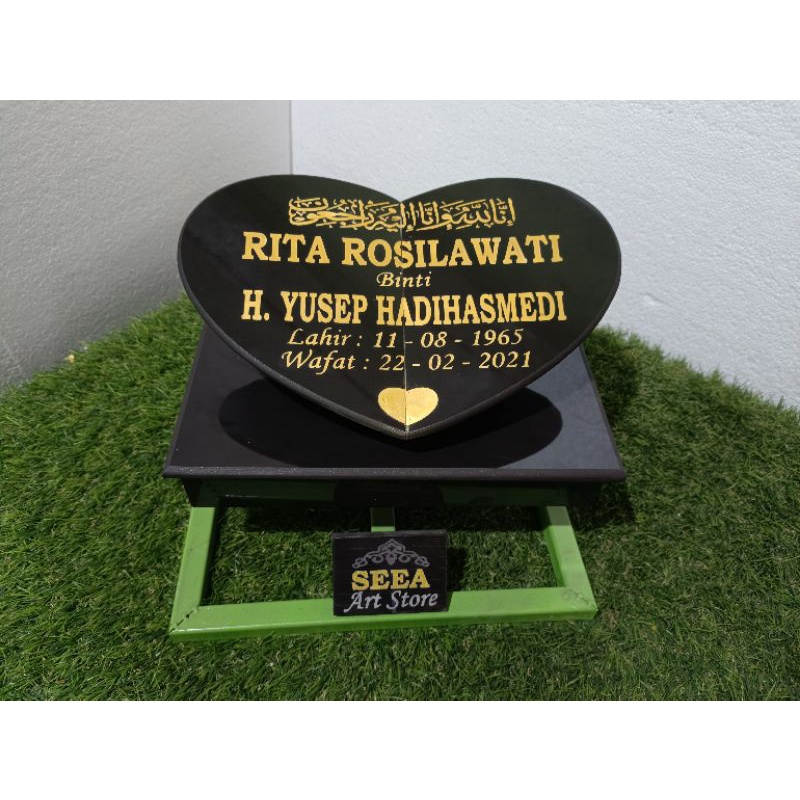 BATU NISAN MAKAM GRNIT TILEMOTIF BENTUK LOVE + PACKING KAYU