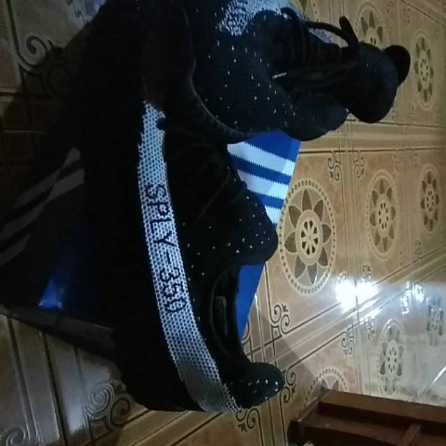 Adidas Yeezzy Sply-350