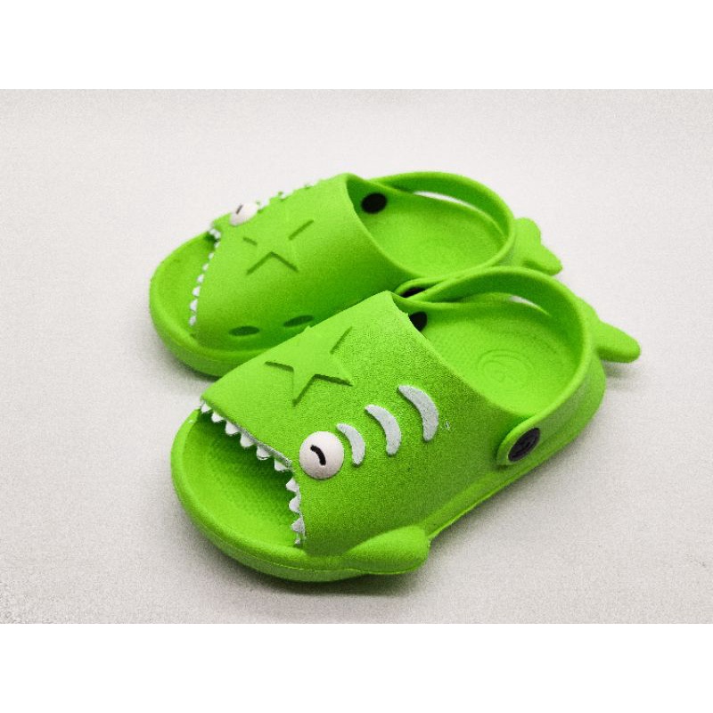 SANDAL BAIM BABY SHARK TERBARU / SANDAL BAIM ANAK-ANAK TERMURAH / SANDAL ANAK BAYI TALI BELAKANG MOTIF IKAN HIU / SANDAL GALA BABY SHARK / SANDAL BAIM ANAK TERLARIS /SANDAL DULUX / SANDAL SLIP ON ANAK / SANDAL BAIM ANAK TERLARIS / SANDAL KOKOP/SANDAL ANAK