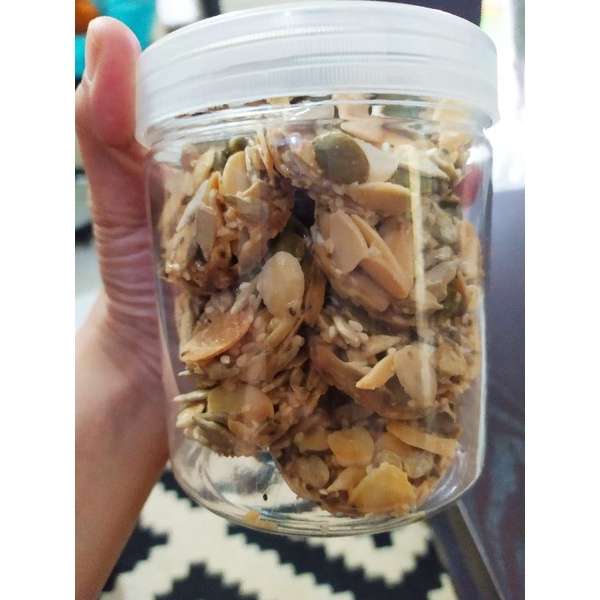 

crunchy almond