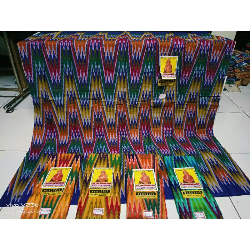 SARUNG BUGIS HAJAH SENGKANG