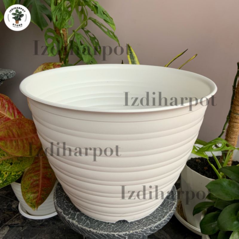 POT BUNGA TANAMAN JM RUPLAS SUPER TAWON PUTIH 40CM - SUPER TAWON 40 PUTIH