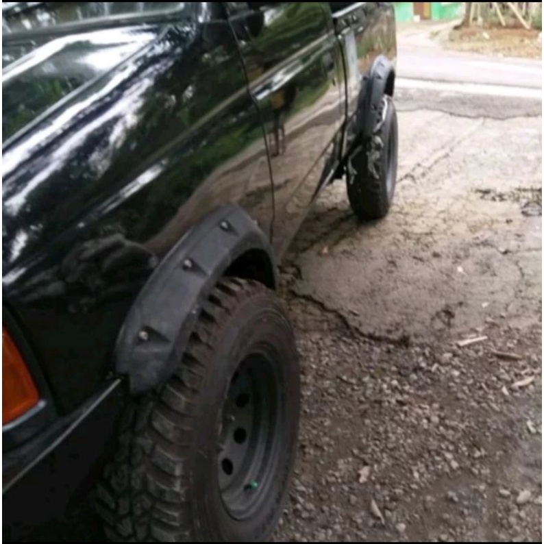 over fender Isuzu panther pick up