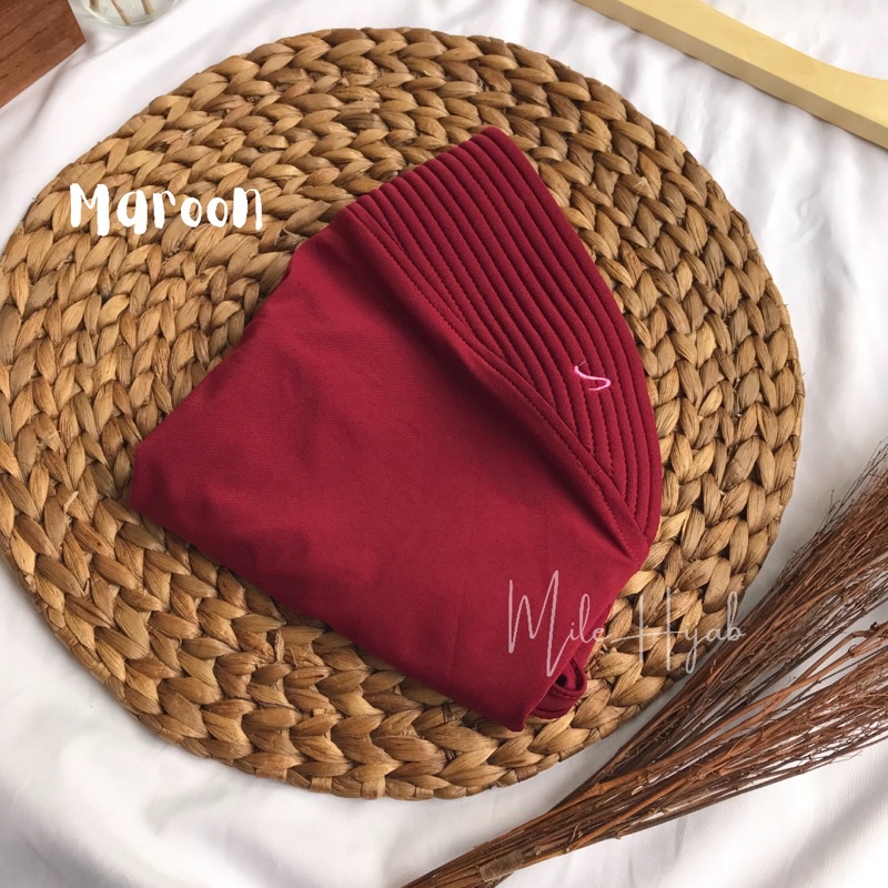 Bergo Hamidah Jilbab Jersey Menutup Dada Kerudung Olahraga Instan Premium-Maroon