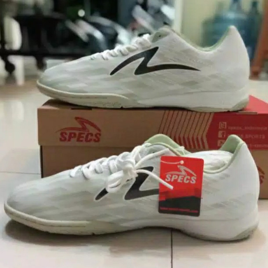 Sepatu futsal specs