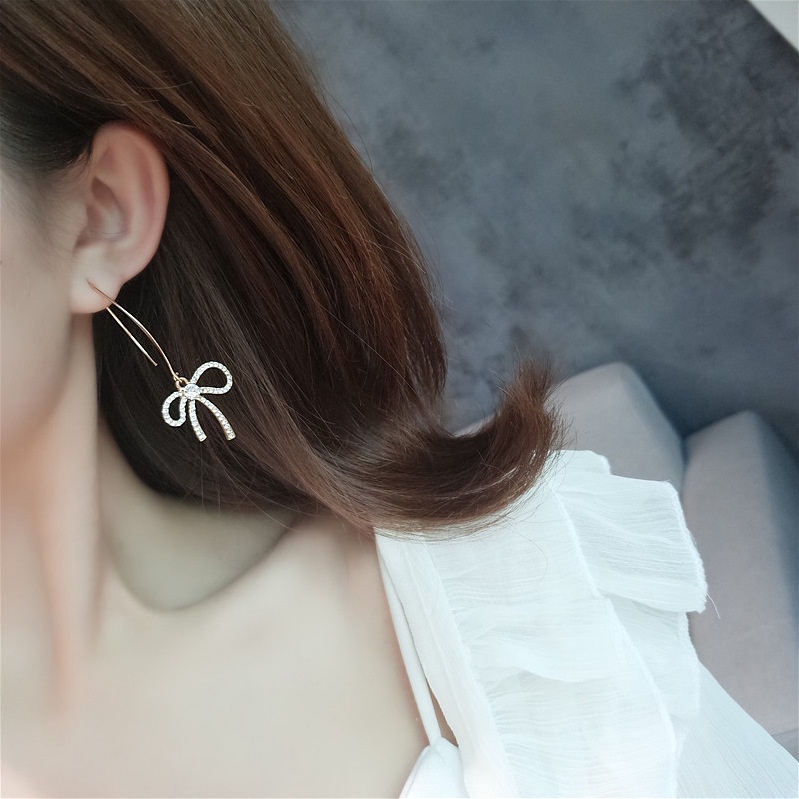 Panjang dasi kupu-kupu anting-anting 2020 Korea Baru temperamen personalied earbud Dongdaemun sederh