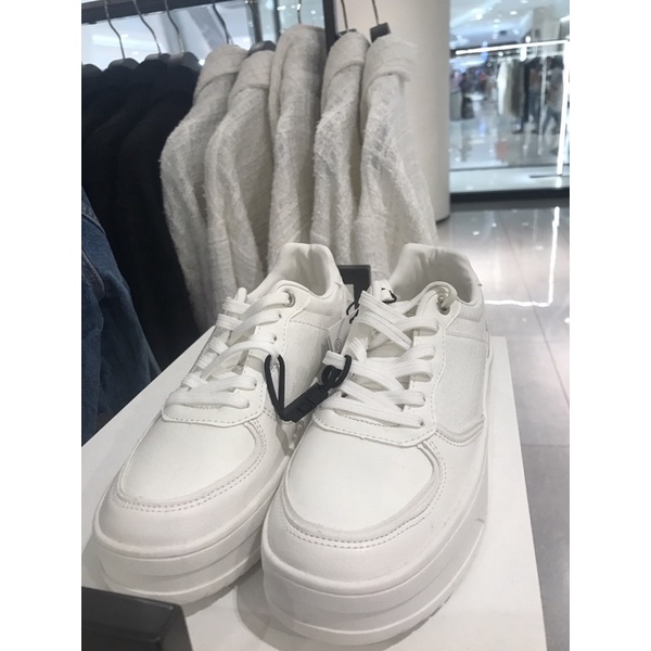 Jastip Sneakers wanita Zara