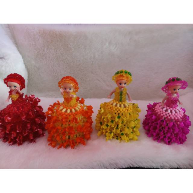 Tempat Tusuk Gigi boneka dari manik manik akrilik