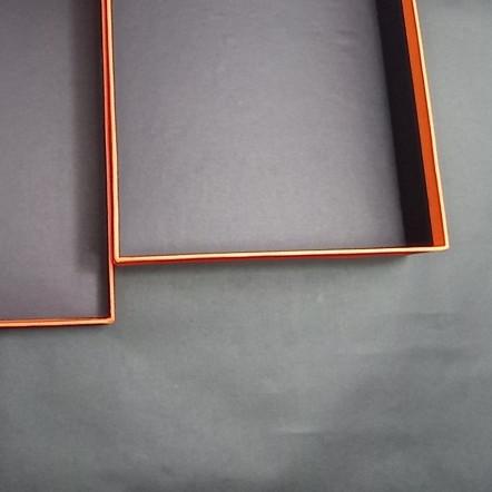 

✼ Box Kotak Kado Murah Kemasan Gift Box Hardbox Uk. 30 cm x 25 cm x 7 Cm - Merah 05 G ➯