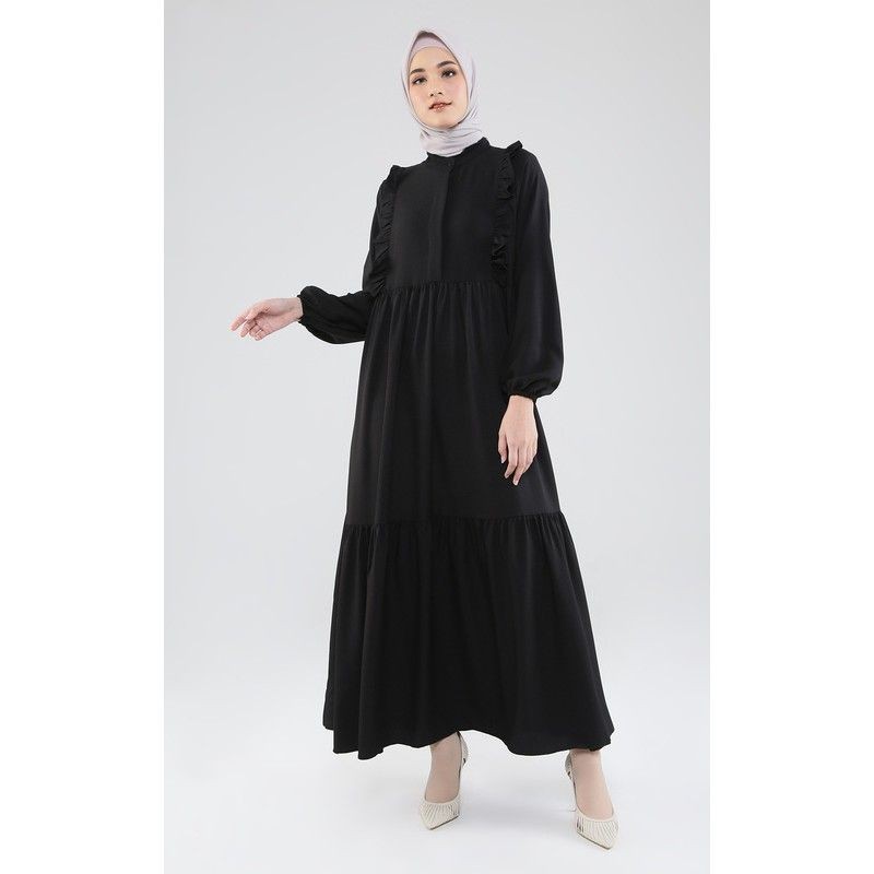 Shamika Dress by CoveringStoryHijup dan Luny dres by ZM Zaskia Mecca edisi maluku