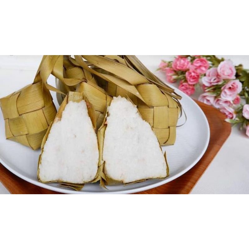 

Ketupat Isi 5pcs / Fresh / Selalu Baru / Belanja Di semarang