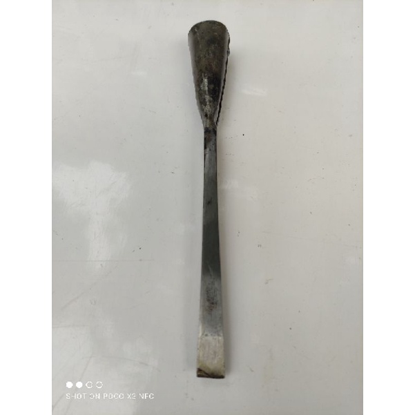 pahat/tatah ukir kayu baja per (1cm)