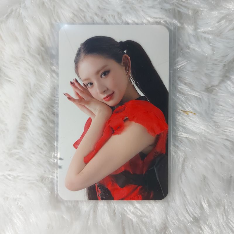 EVERGLOW YIREN LAST MELODY PHOTOCARD