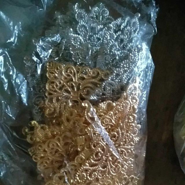 Siku Emas Hiasan Hantaran Kotak