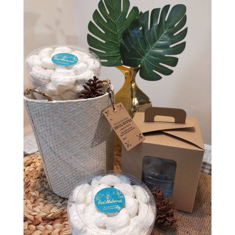 

Putri Salju dengan kacang mede dan keju