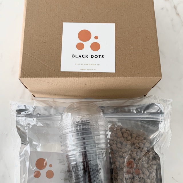 

Black Dots Boba Hampers Set