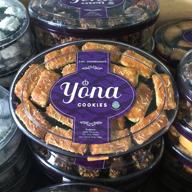 

Wafer Cheese by Yona Cookies