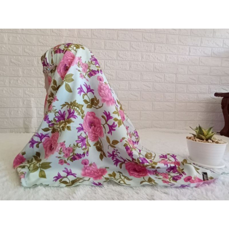 Jilbab motif bunga