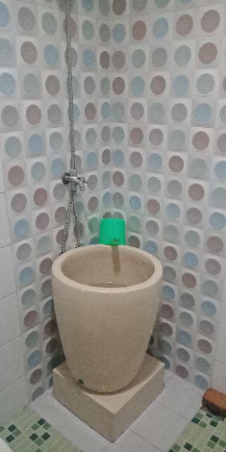 Bak Marmer Putih Glossy