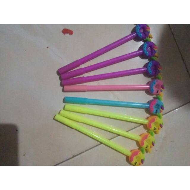 

Pulpen donat unicorn
