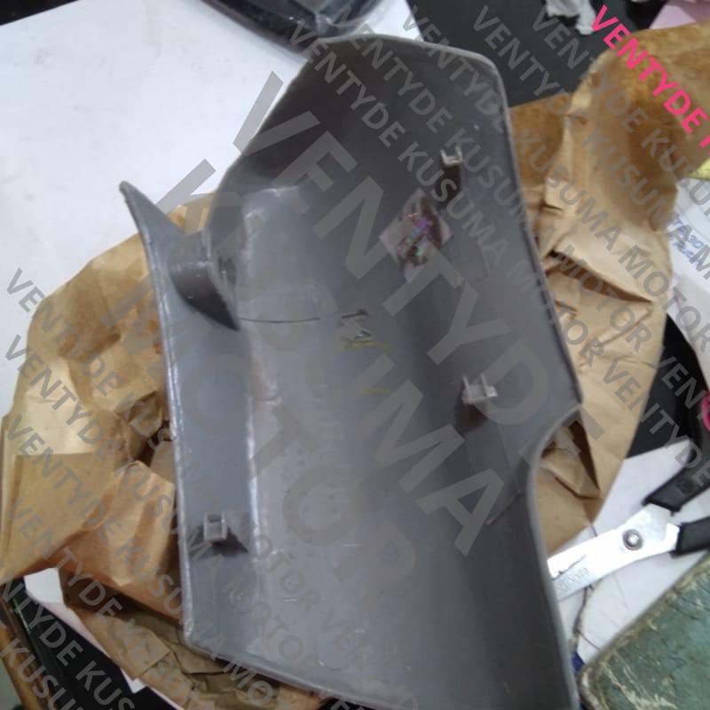 (100% KUALITAS ) tutup fork depan supra kiri polos. 61400-KEV-880NP Pasti bagus