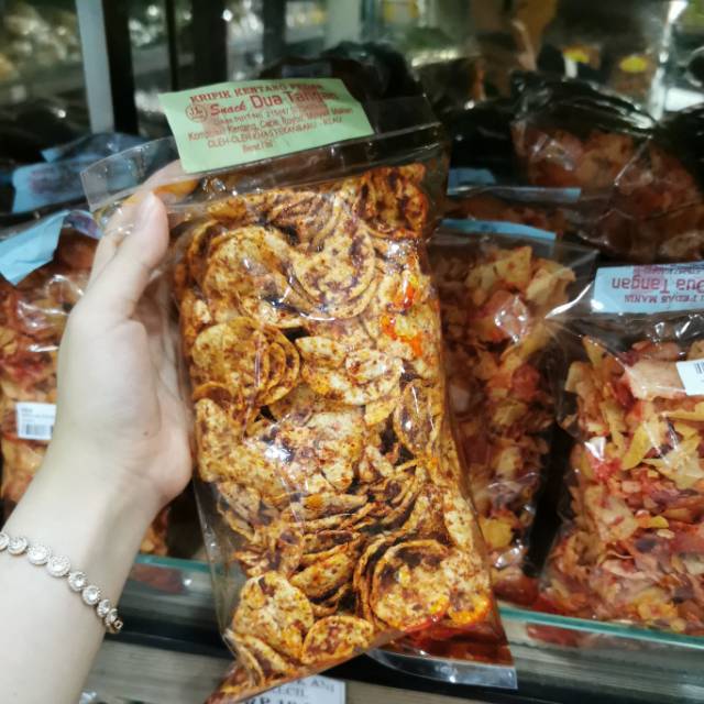 

OPAK PEDAS SNACK DUA TANGAN