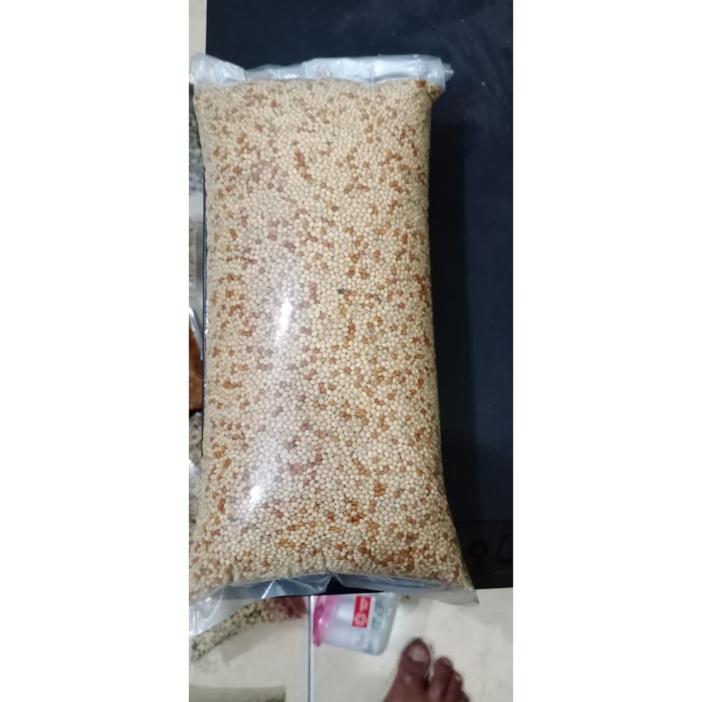 MILET CAMPUR MILET PUTIH DAN MERAH KEMASAN 1KG SANGAT COCOK UNTUK BURUNG PEMAKAN BIJI BIJIAN
