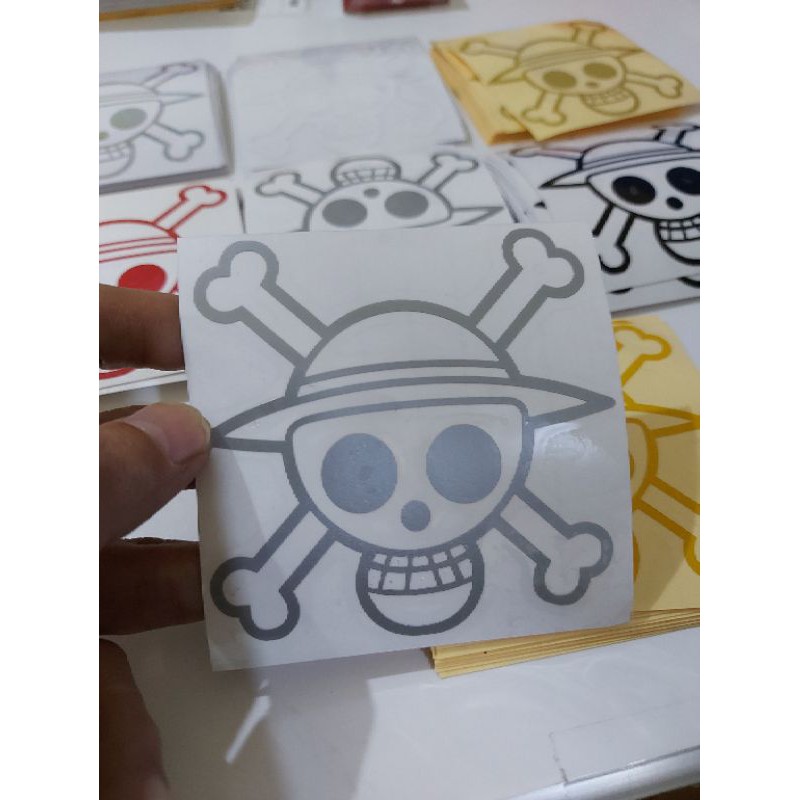 STICKER LOGO ONE PIECE MOTOR MOBIL LAPTOP CUTTING