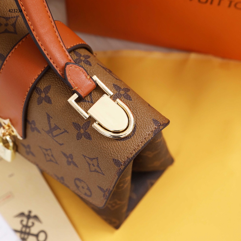 Louis Vuitton Top Handle Flap Bag in Monogram #42323