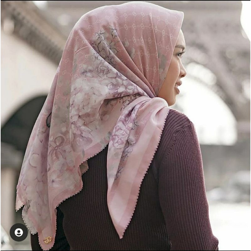 Preloved Buttonscarves Hydrangea Rabe