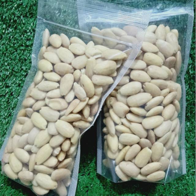 

Jual Kacang Almond Mentah Putih Tanpa Kulit Cangkang Raw Almond 250gr