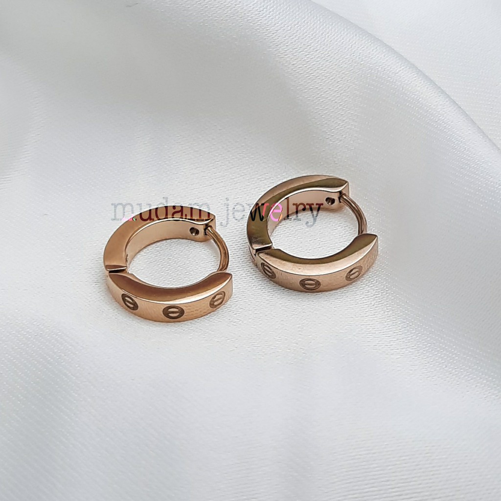 Anting Jepit Titanium  C4tier Polos Dengan Lebar 0,3 cm Untuk Wanita dan Laki-Laki