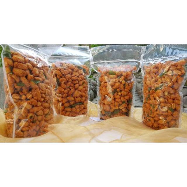 

Paket Kacang Thailand 500 gram paketan lebaran